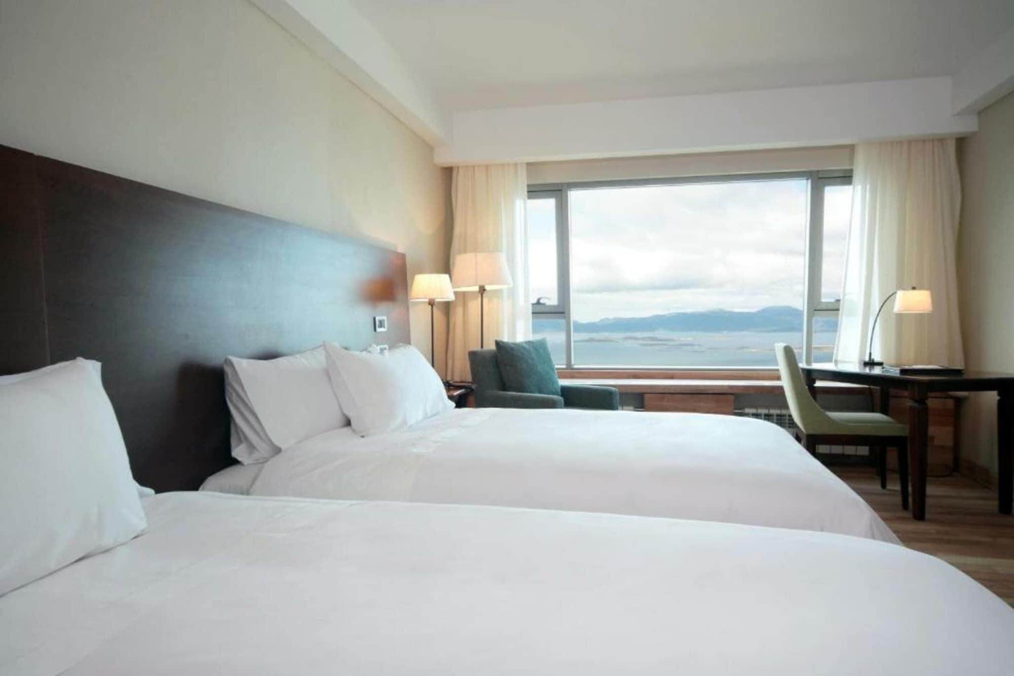Arakur Ushuaia Resort & Spa Buitenkant foto A room at the hotel