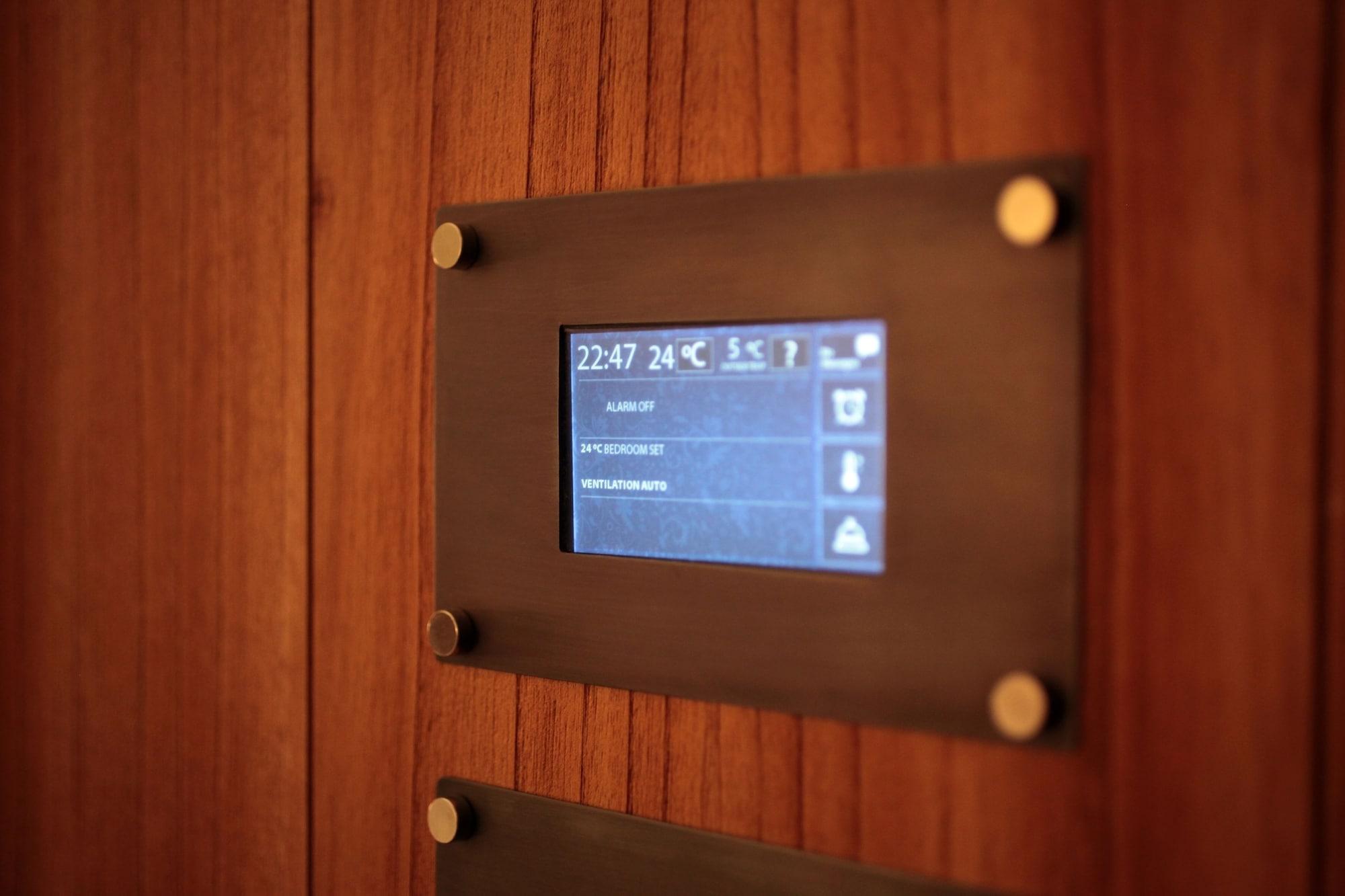 Arakur Ushuaia Resort & Spa Buitenkant foto A smart home thermostat