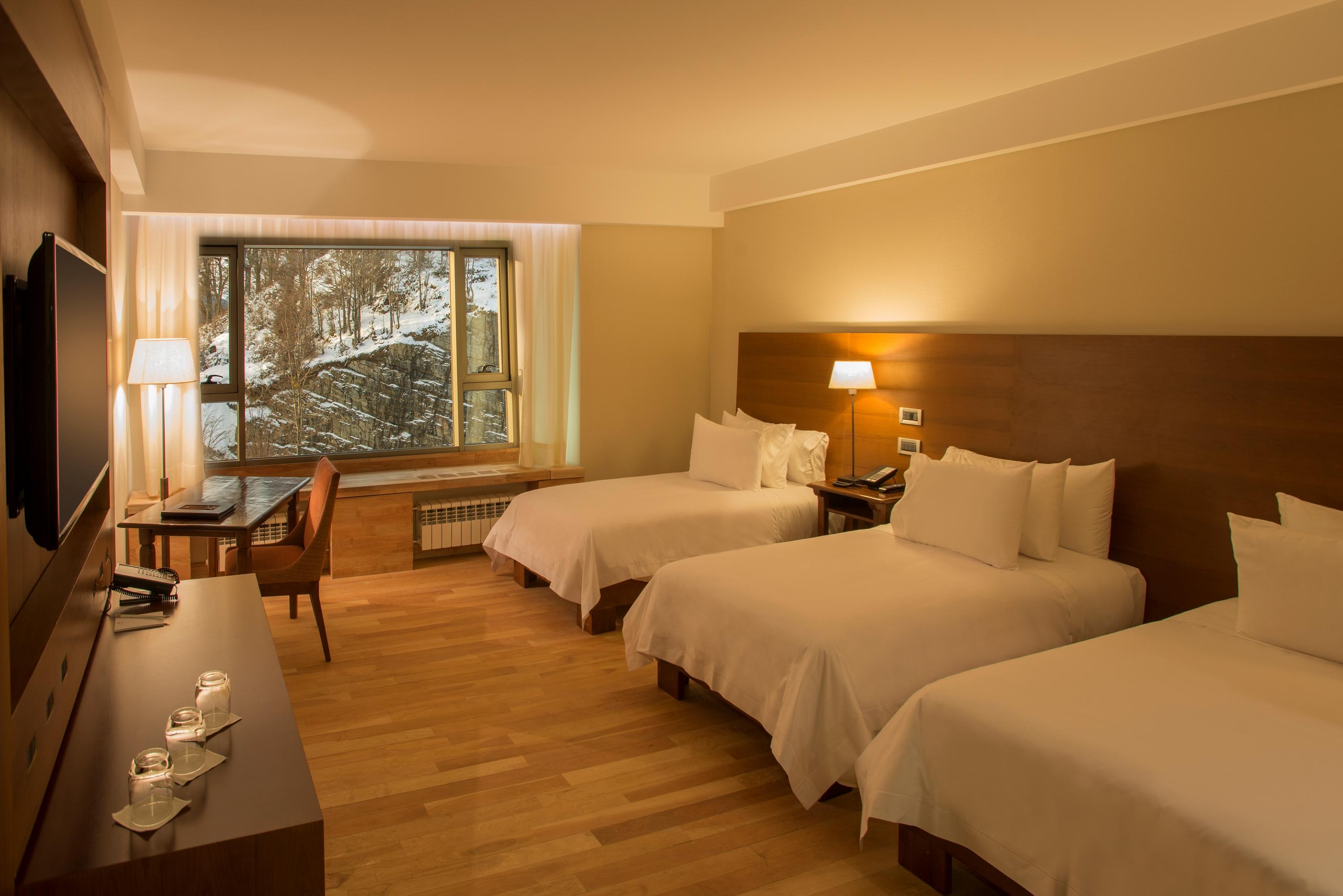 Arakur Ushuaia Resort & Spa Buitenkant foto A room at the Four Seasons Hotel in Whistler, British Columbia, Canada