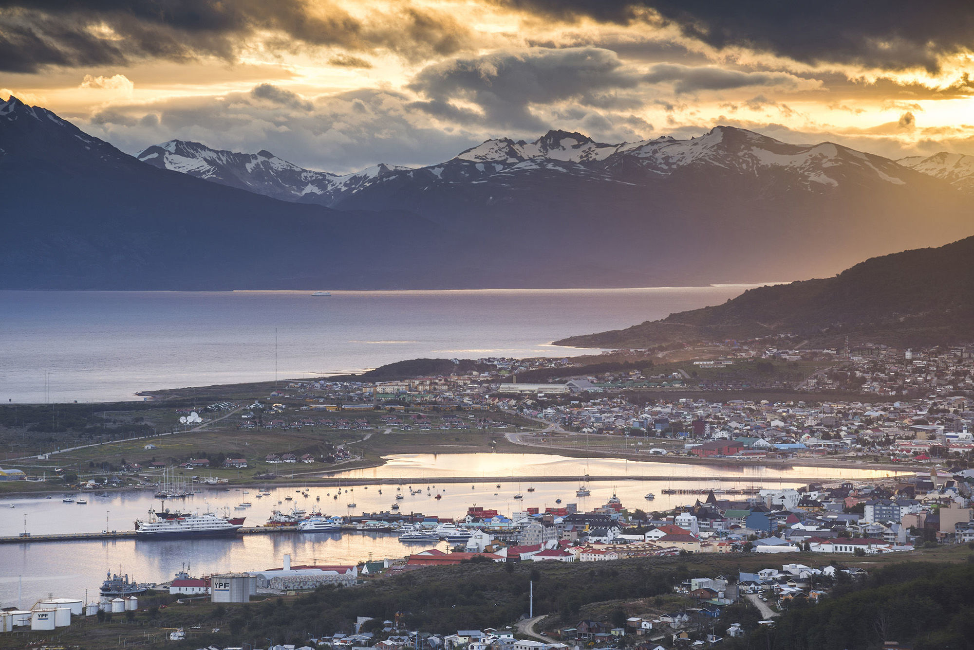 Arakur Ushuaia Resort & Spa Buitenkant foto View of Ushuaia